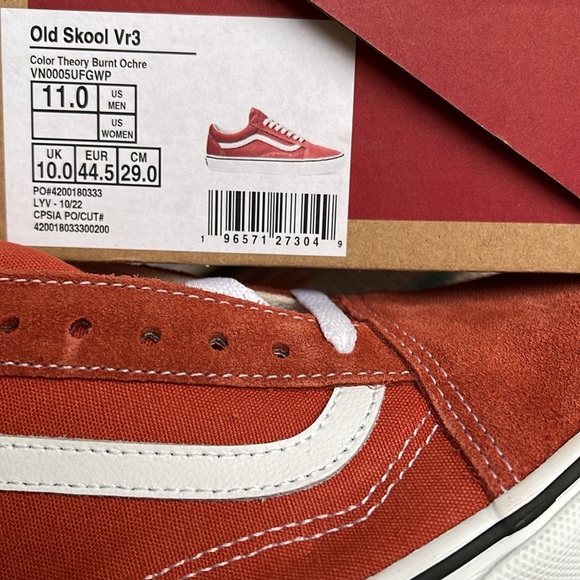 Vans Men’s Old Skool Vr3
Color Theory Burnt Ochre
VN0005UFGWP
Sneakers - Picture 16 of 16